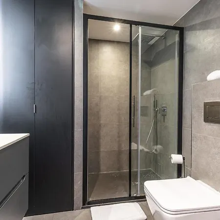 10 Segurane - Magnifique Mezzanine - Port De *