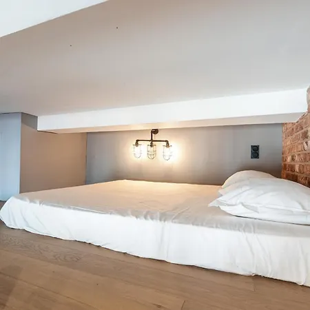 10 Segurane - Magnifique Mezzanine - Port De Nice